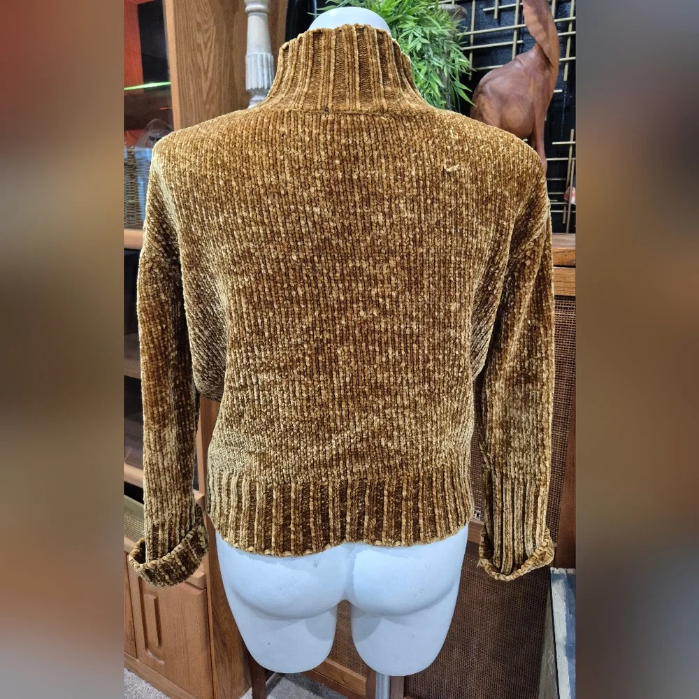 Chelsea & Theodore Golden Brown Turtleneck Sweater - Picture 6 of 8